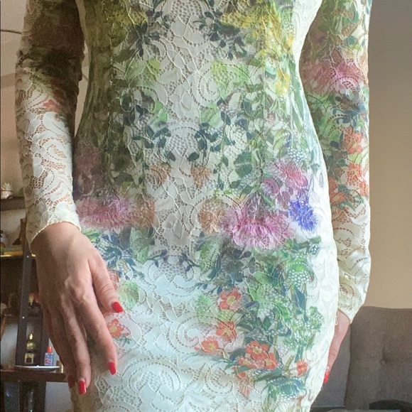 super cute white lace mini dress ! Forever 21 size M - Picture 4 of 5